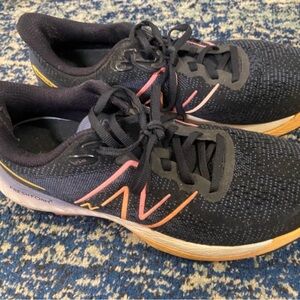 New Balance Women's 880 Navy Athletic Shoes size 9